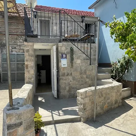Balatura House *