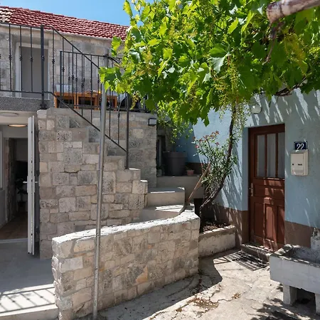 Balatura House