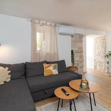 Balatura House